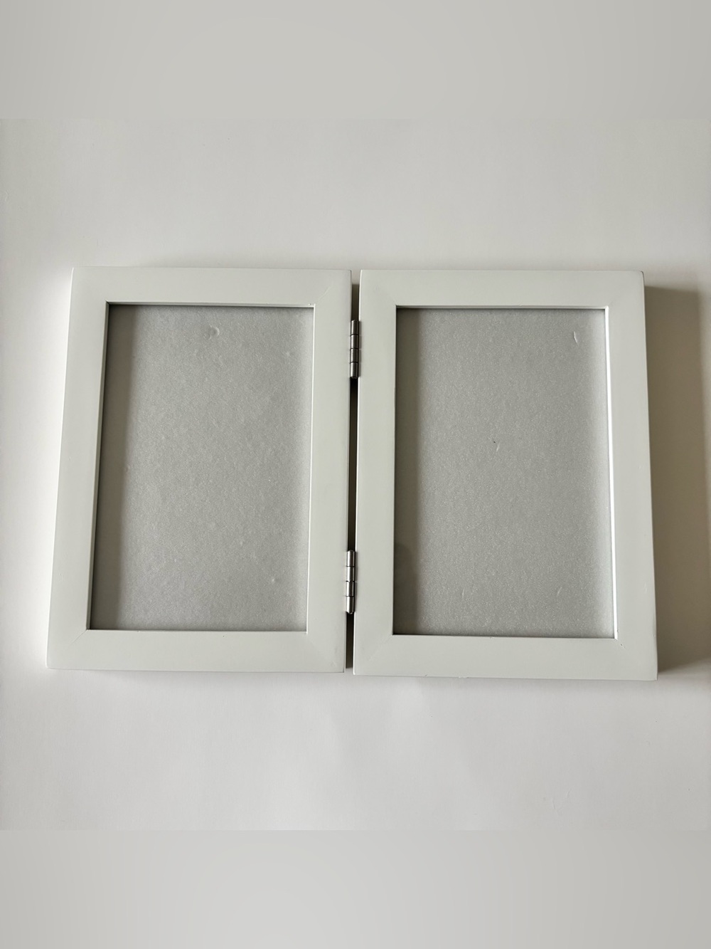 White double picture frame with two 4x6 photo slots